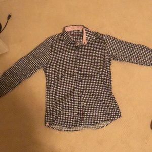 Button up Robert Graham shirt